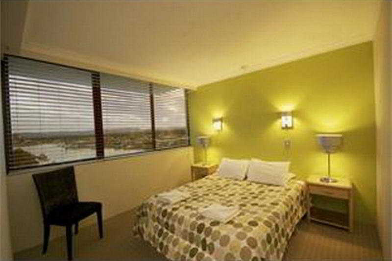 غولد كوست Capricorn One Beachside Holiday Apartments - Official المظهر الخارجي الصورة