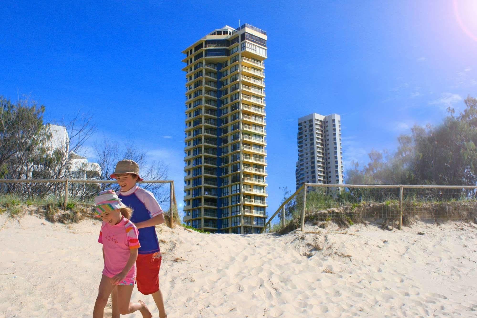 غولد كوست Capricorn One Beachside Holiday Apartments - Official المظهر الخارجي الصورة